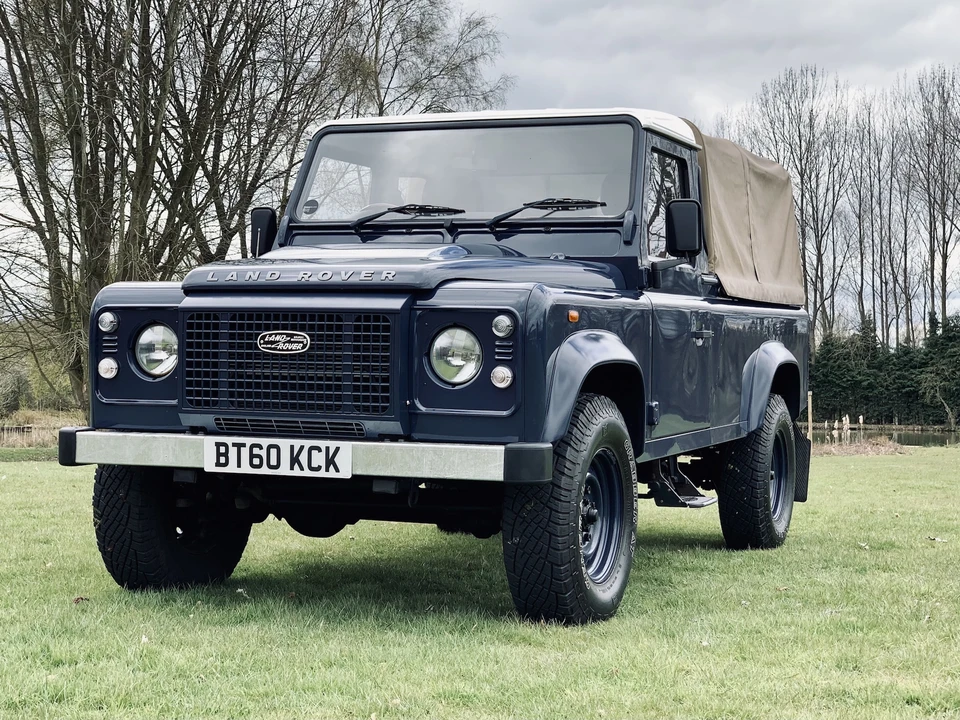 2011 Land Rover Defender 110 - Image 7 of 31