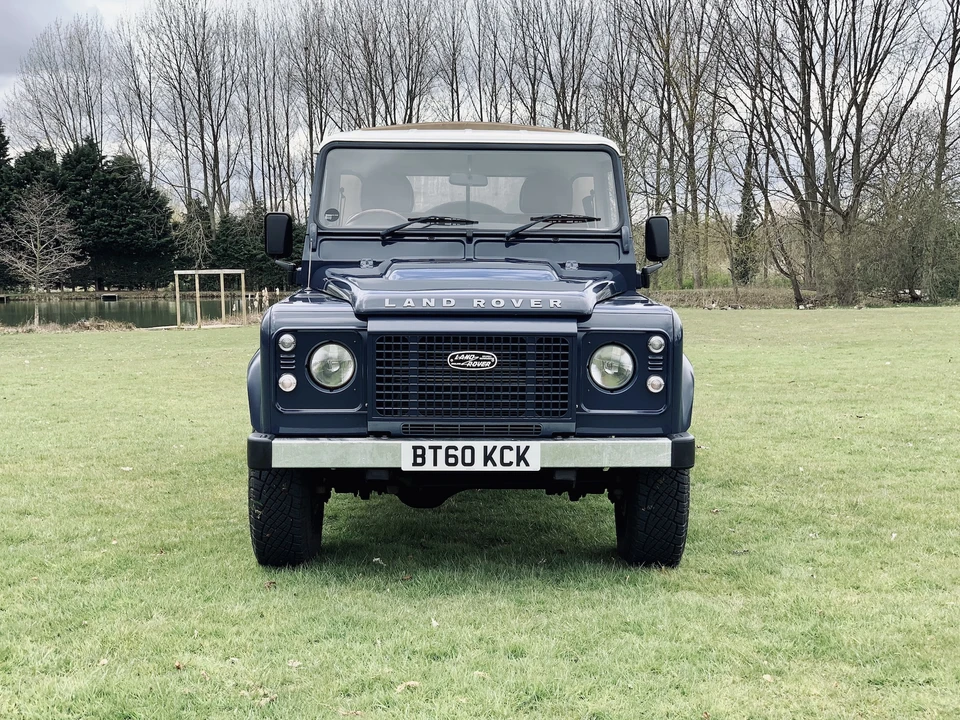 2011 Land Rover Defender 110 - Image 8 of 31