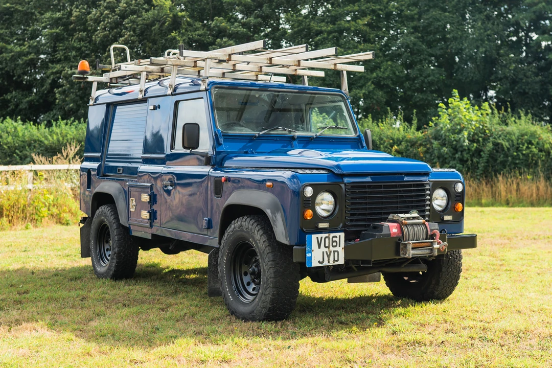 2011 Land Rover Defender 110 - Image 2 of 31