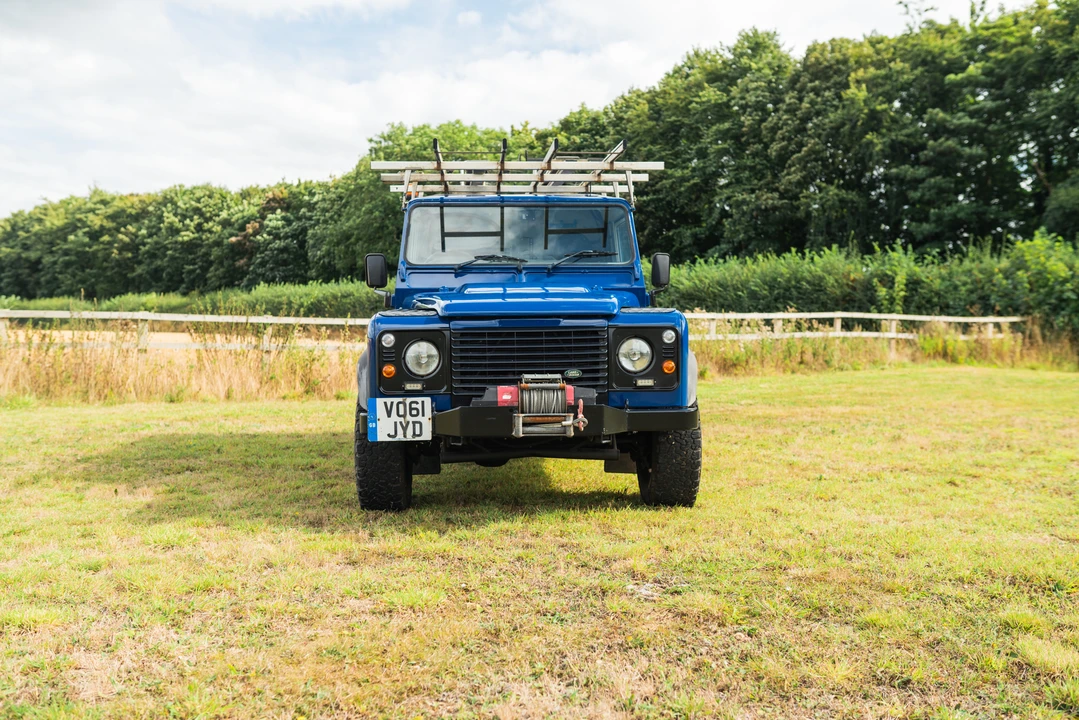 2011 Land Rover Defender 110 - Image 13 of 31