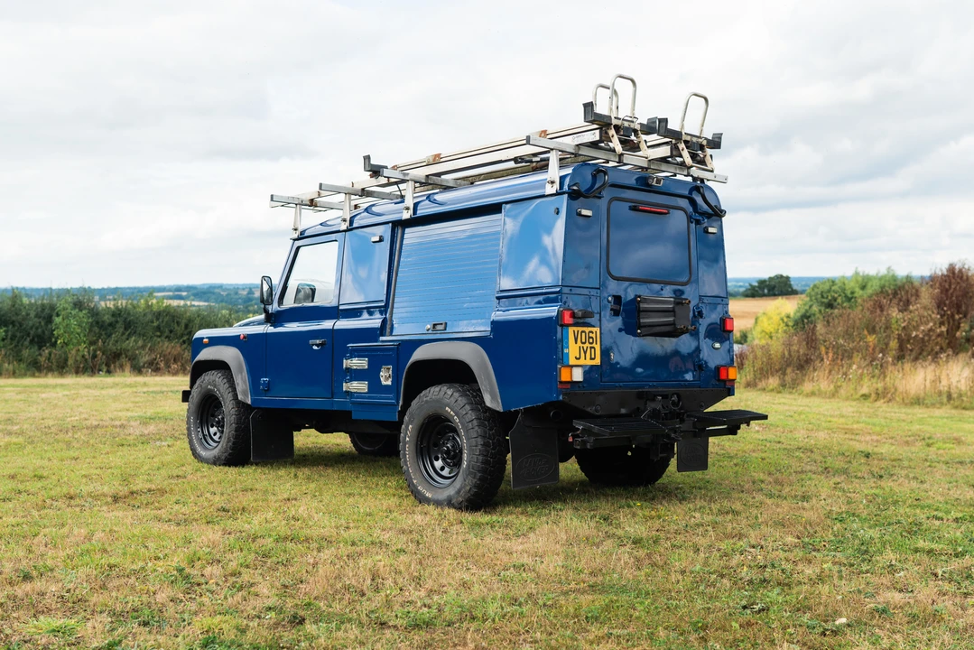 2011 Land Rover Defender 110 - Image 8 of 31