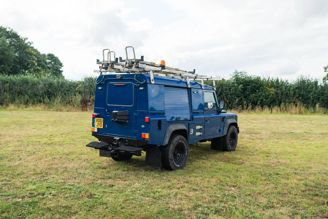 2011 Land Rover Defender 110 - Image 6 of 31