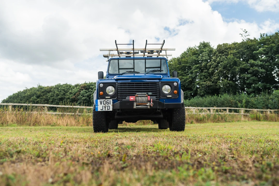 2011 Land Rover Defender 110 - Image 3 of 31