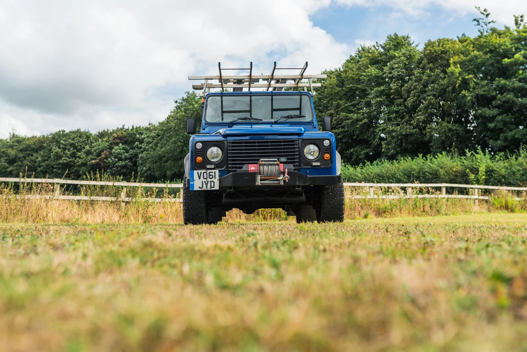 2011 Land Rover Defender 110 - Image 18 of 31