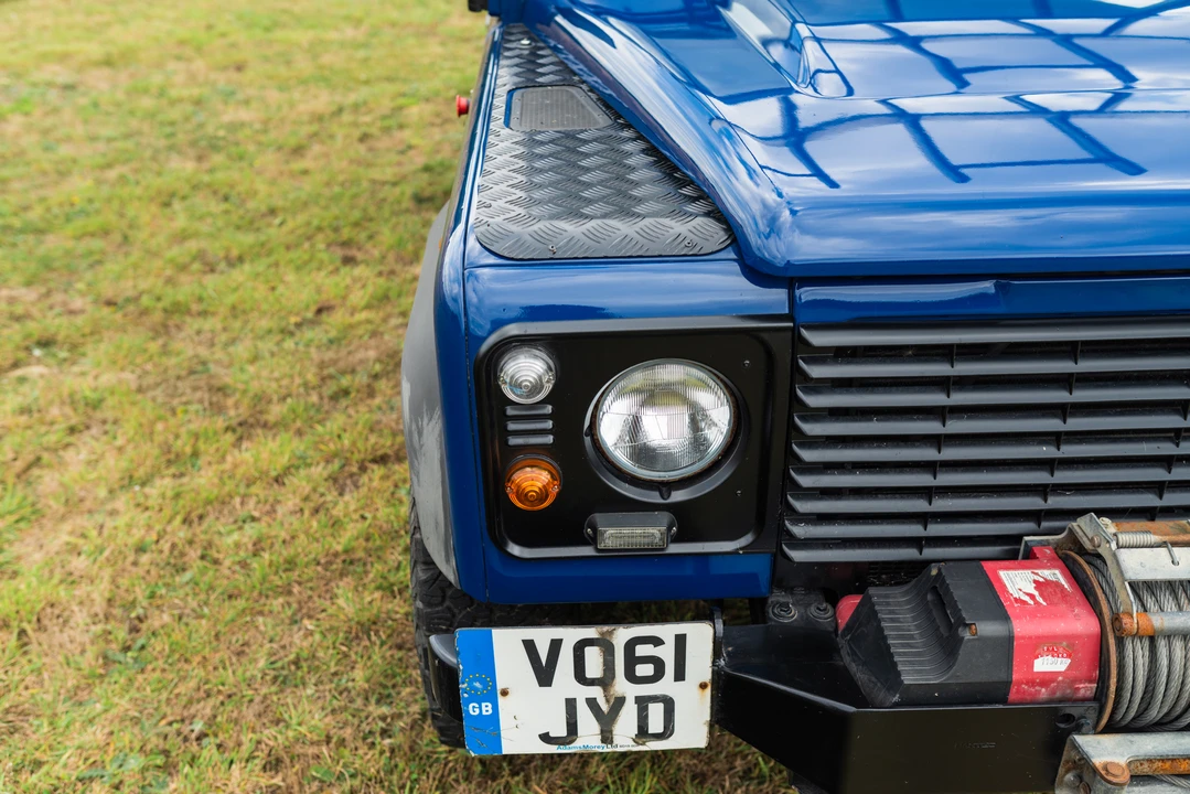 2011 Land Rover Defender 110 - Image 28 of 31