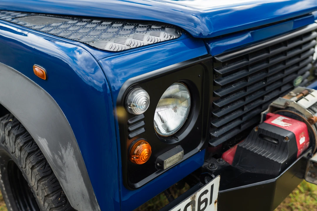 2011 Land Rover Defender 110 - Image 29 of 31