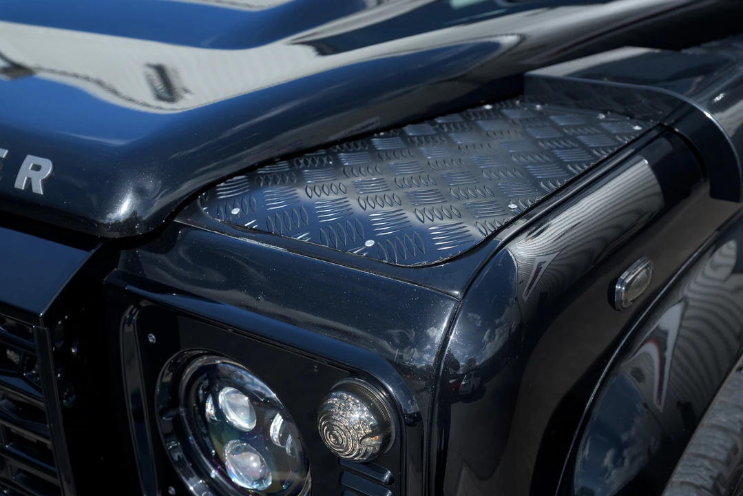 2011 Land Rover Defender 110 - Image 12 of 31