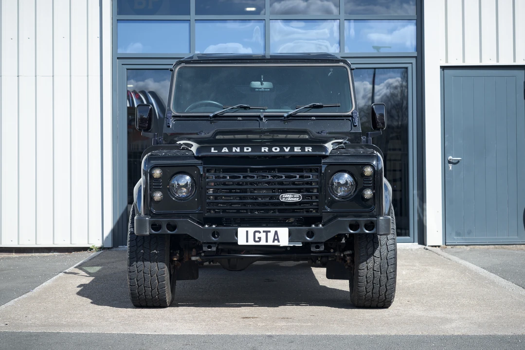 2011 Land Rover Defender 110 - Image 3 of 31