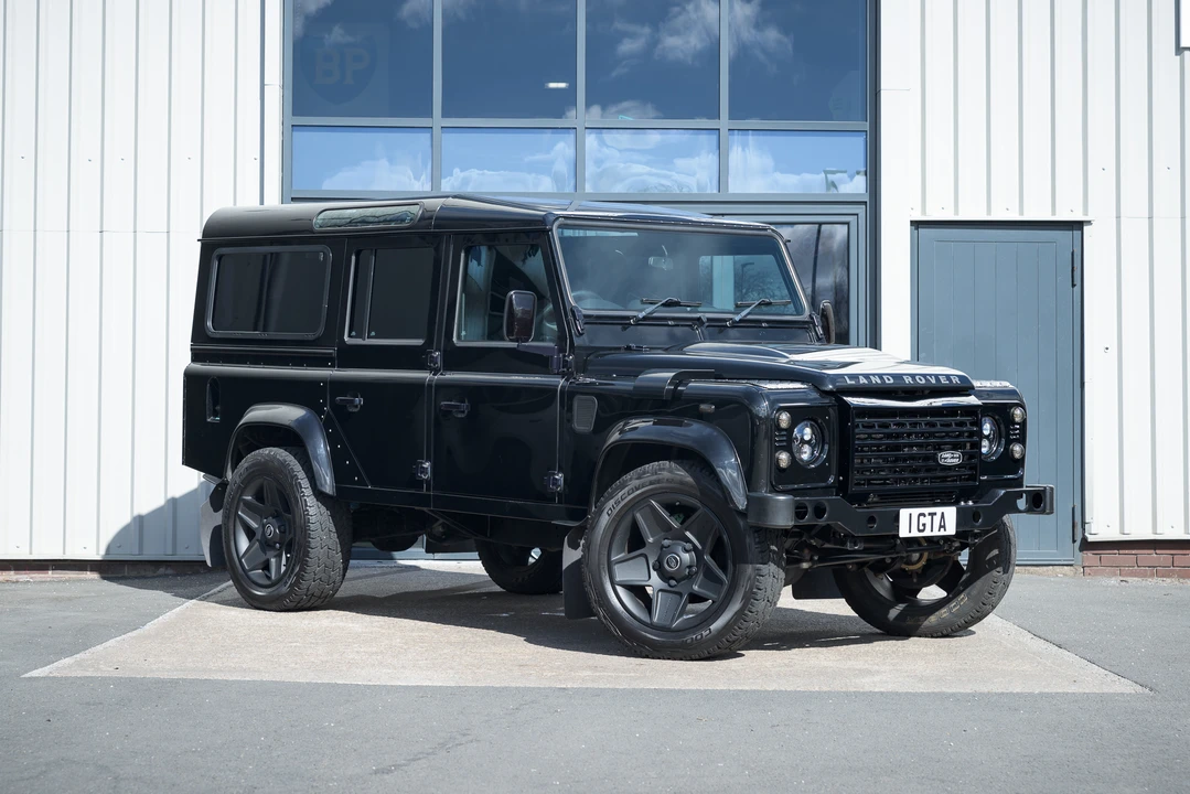 2011 Land Rover Defender 110 - Image 4 of 31