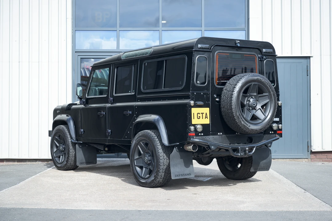 2011 Land Rover Defender 110 - Image 8 of 31