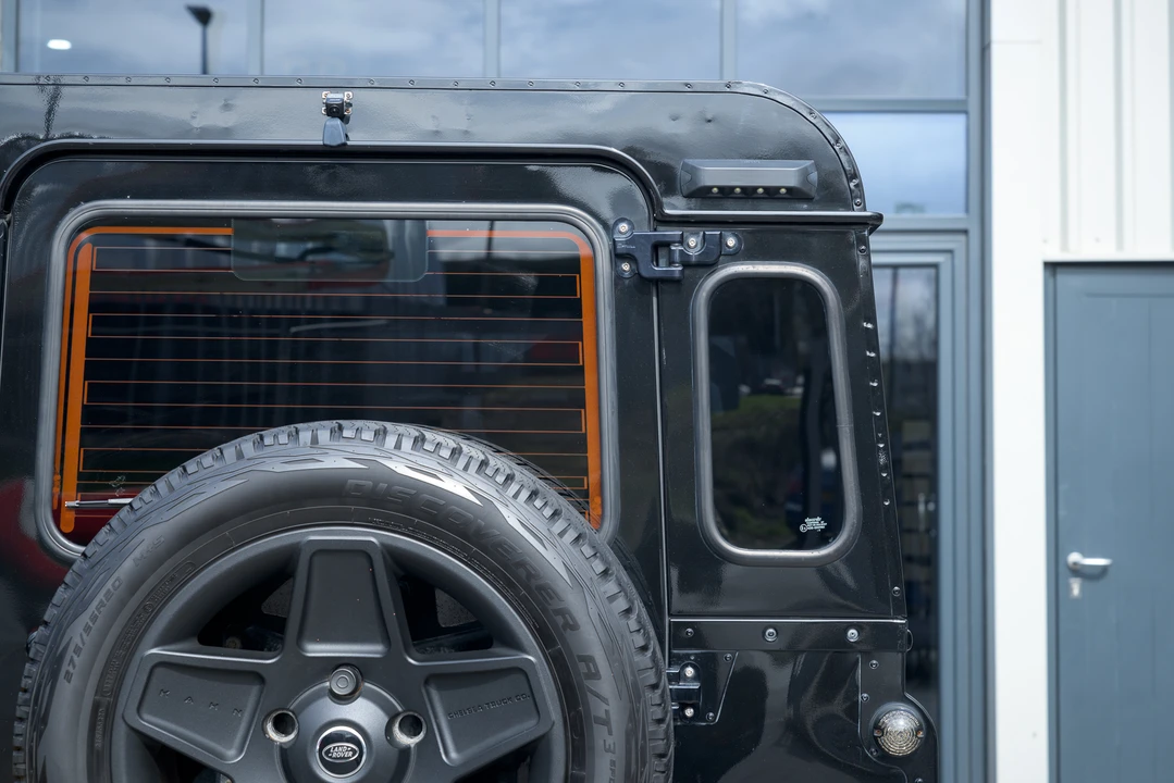 2011 Land Rover Defender 110 - Image 28 of 31