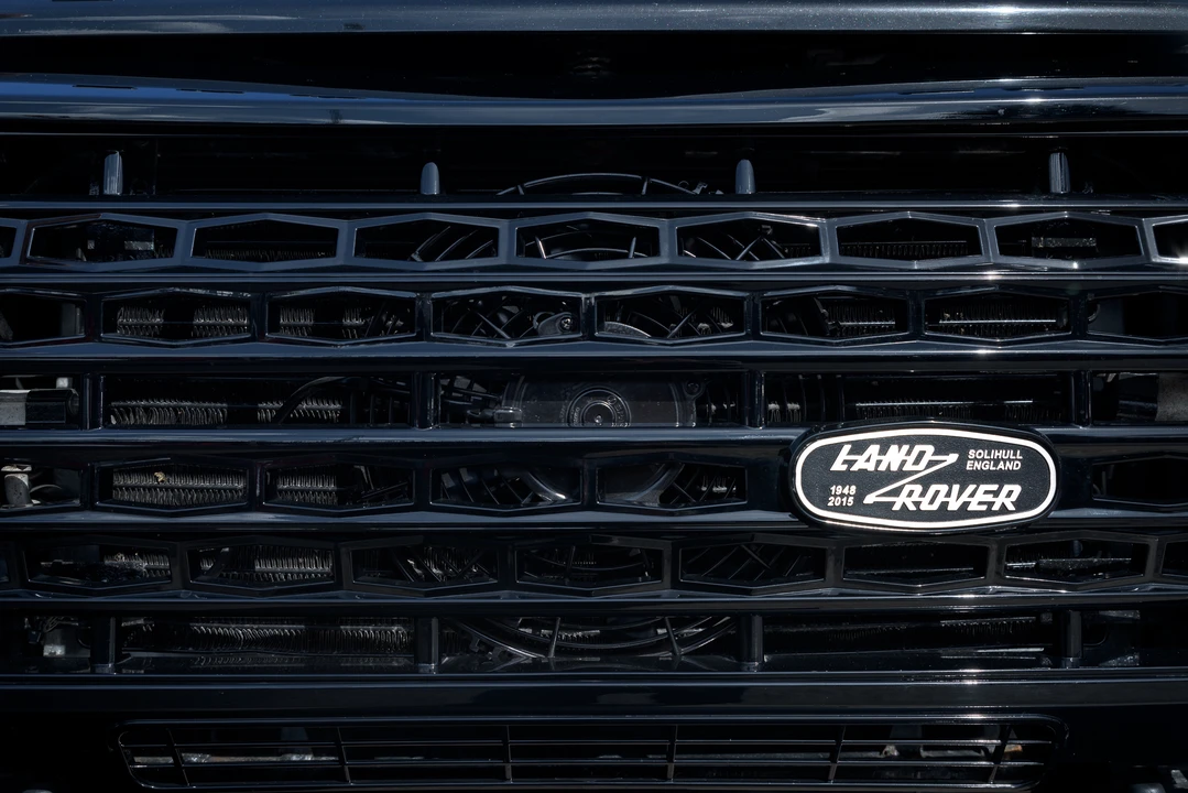 2011 Land Rover Defender 110 - Image 21 of 31
