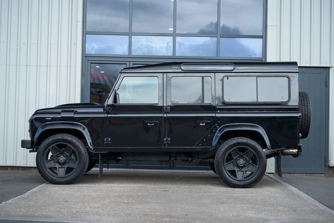 2011 Land Rover Defender 110 - Image 9 of 31