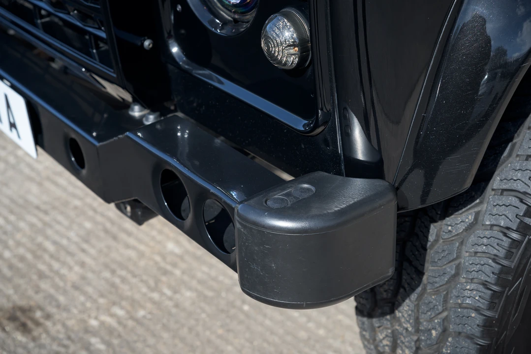 2011 Land Rover Defender 110 - Image 18 of 31