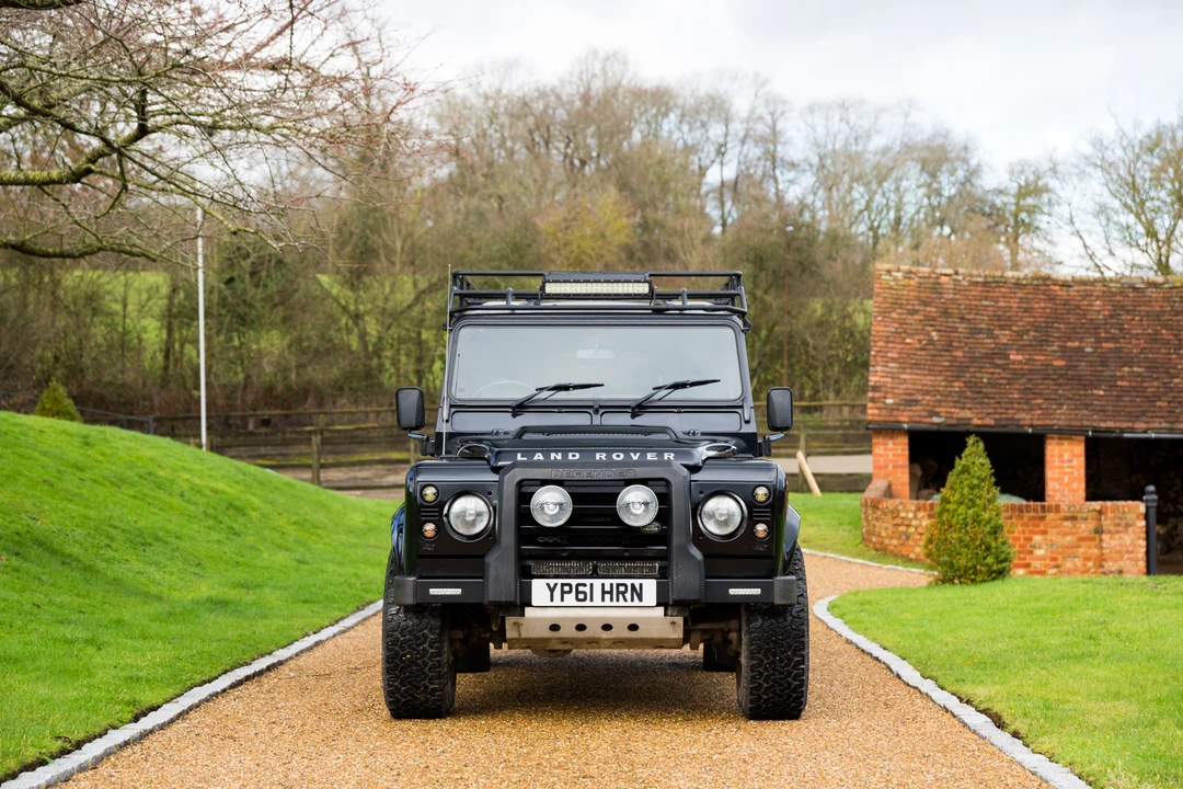 2011 Land Rover Defender 110 - Image 5 of 31