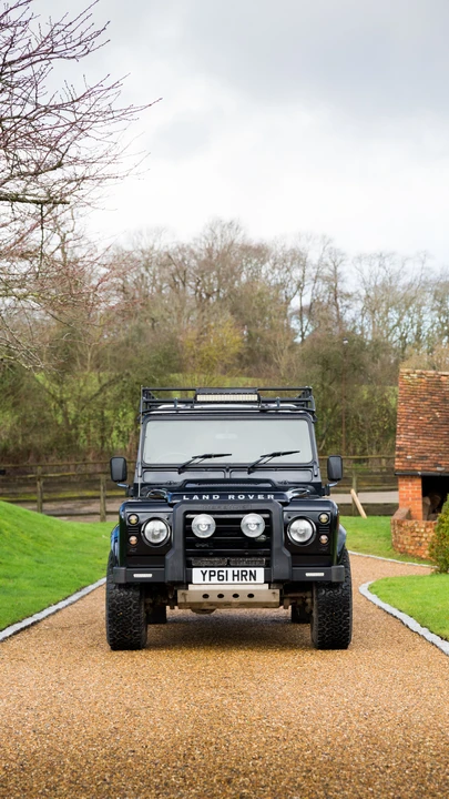 2011 Land Rover Defender 110 - Image 18 of 31