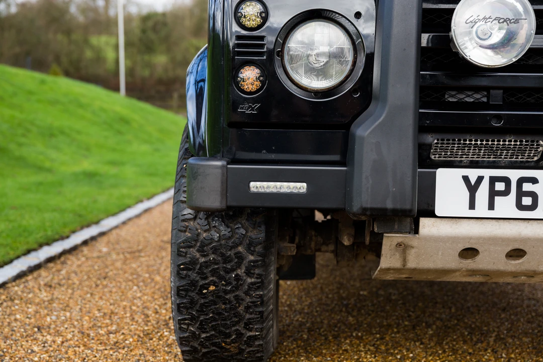2011 Land Rover Defender 110 - Image 21 of 31
