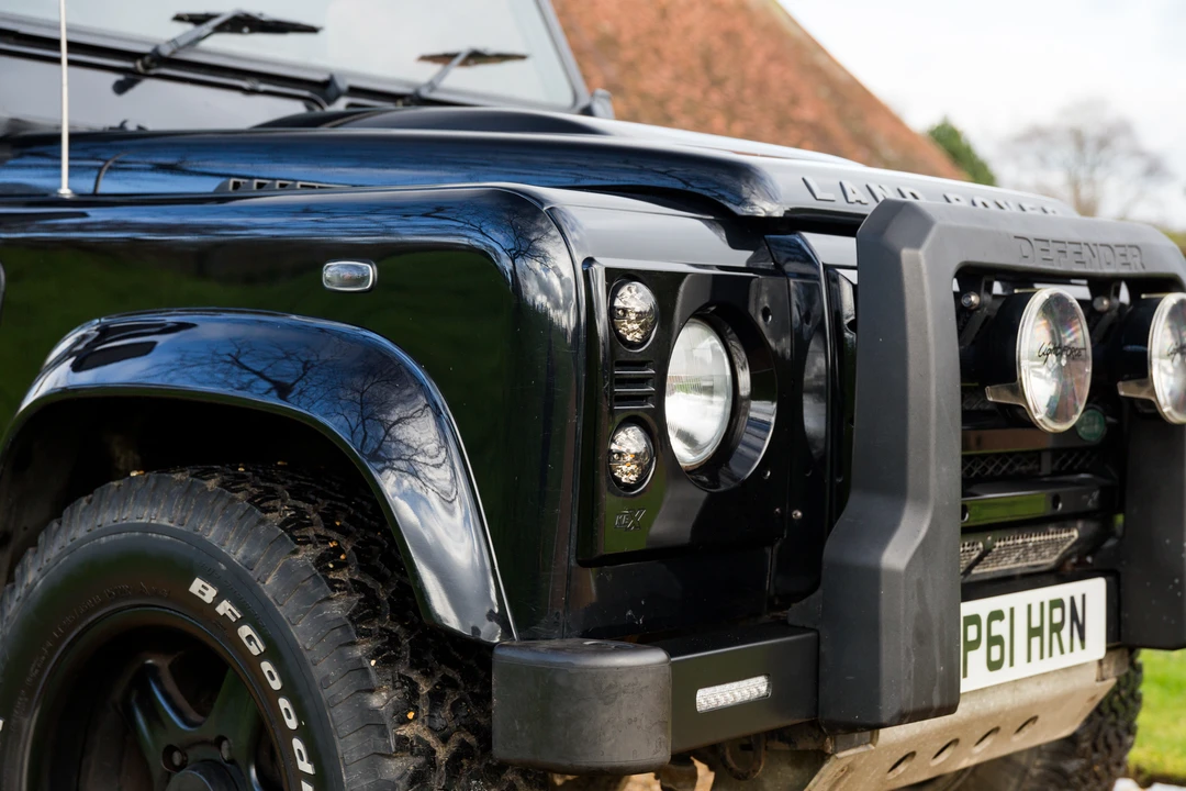 2011 Land Rover Defender 110 - Image 22 of 31