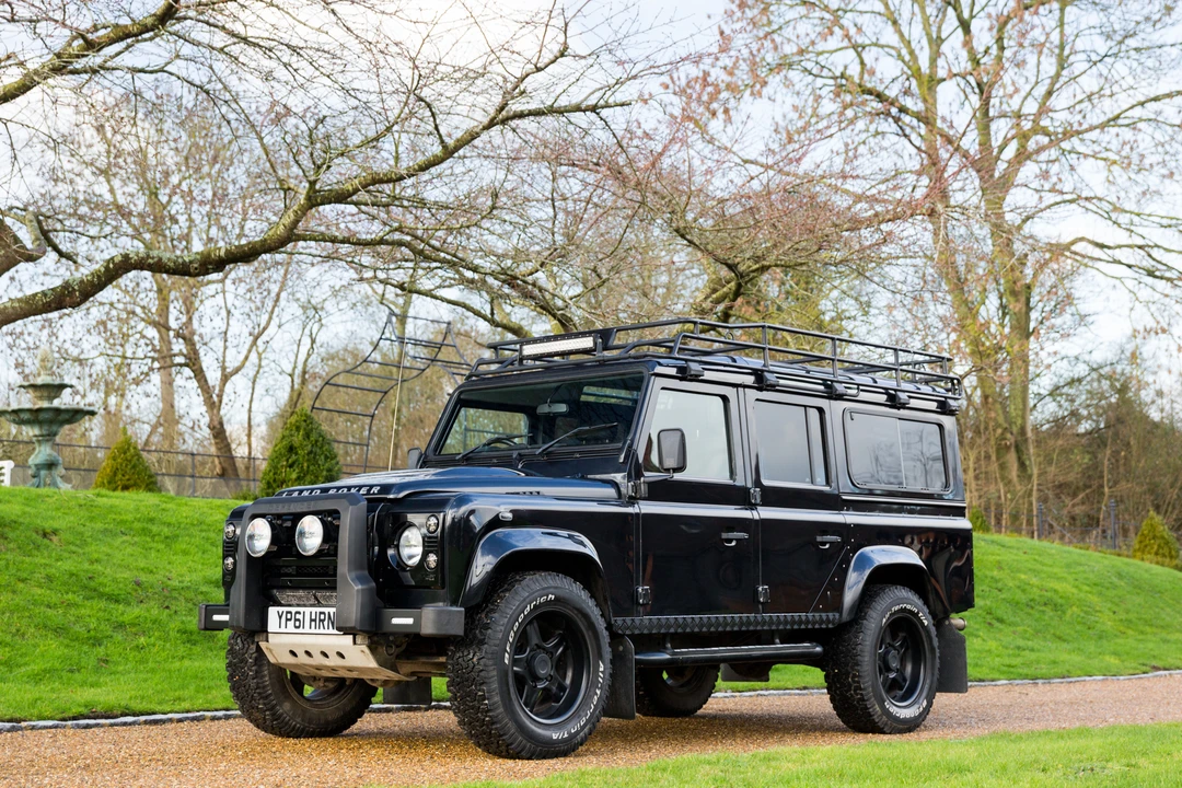 2011 Land Rover Defender 110 - Image 9 of 31