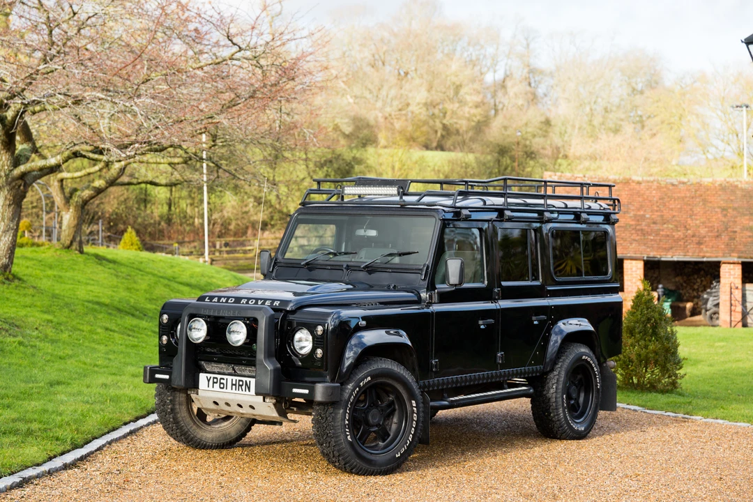 2011 Land Rover Defender 110 - Image 7 of 31