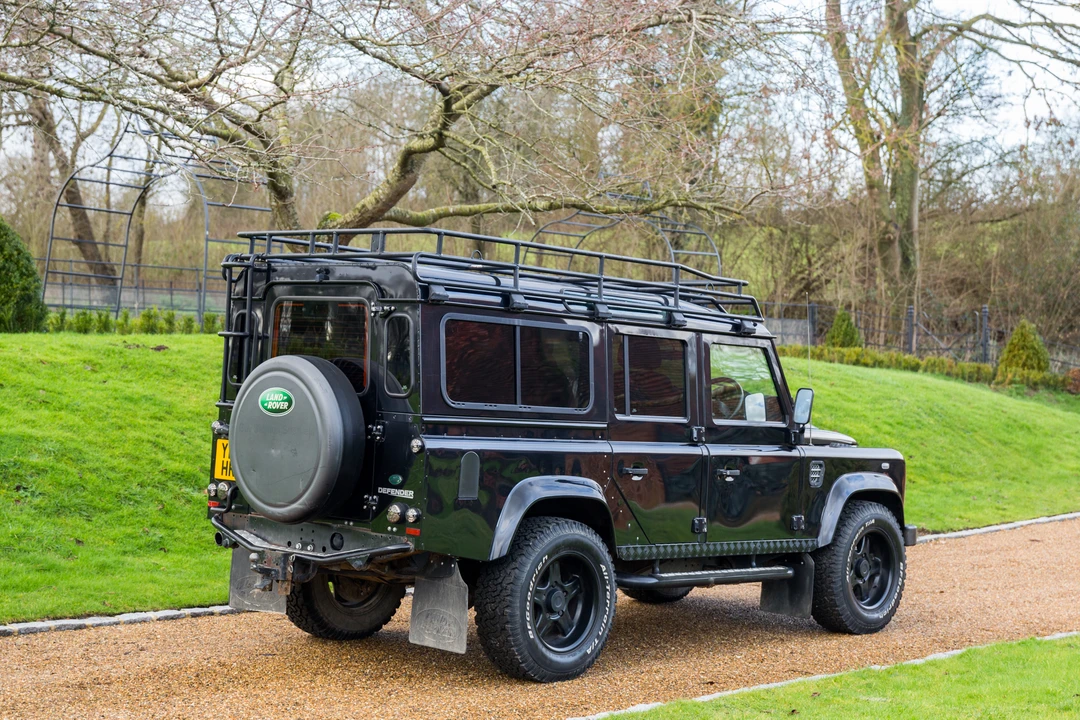 2011 Land Rover Defender 110 - Image 11 of 31