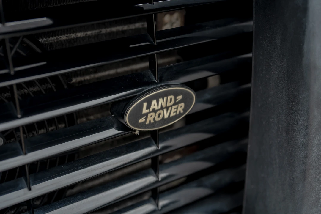 2011 Land Rover Defender 110 - Image 25 of 31