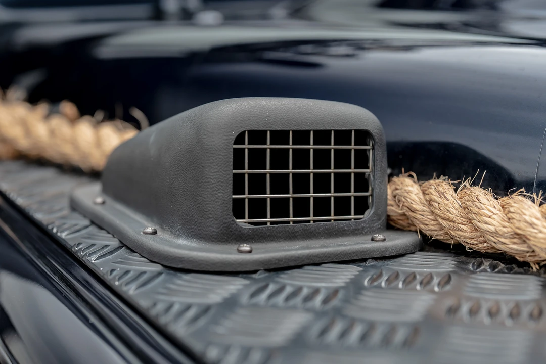 2011 Land Rover Defender 110 - Image 29 of 31