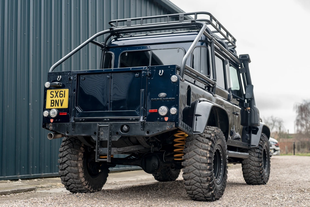 2011 Land Rover Defender 110 - Image 6 of 31
