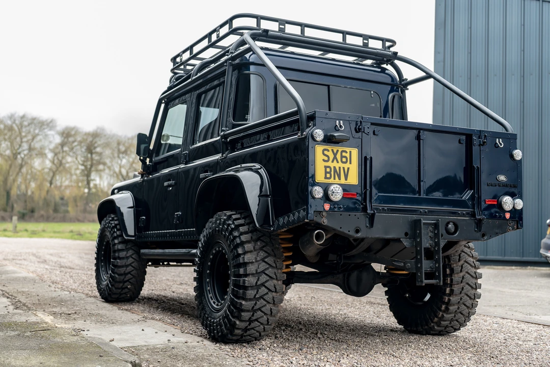 2011 Land Rover Defender 110 - Image 8 of 31