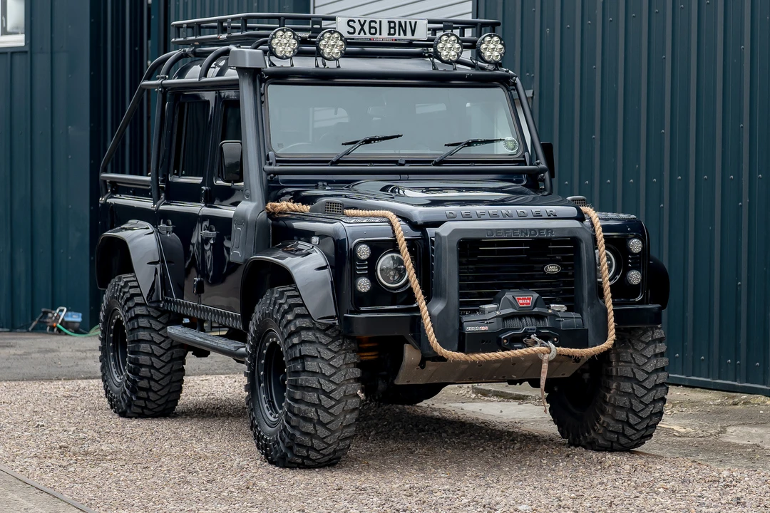 2011 Land Rover Defender 110 - Image 4 of 31