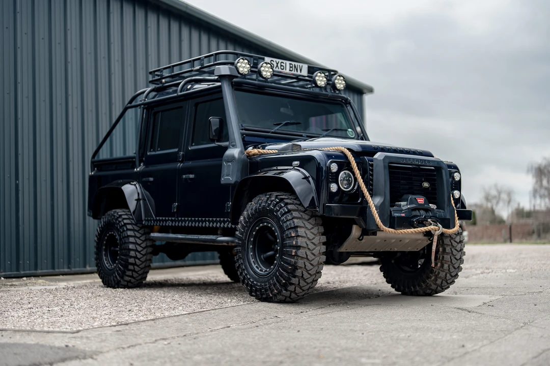 2011 Land Rover Defender 110 - Image 12 of 31