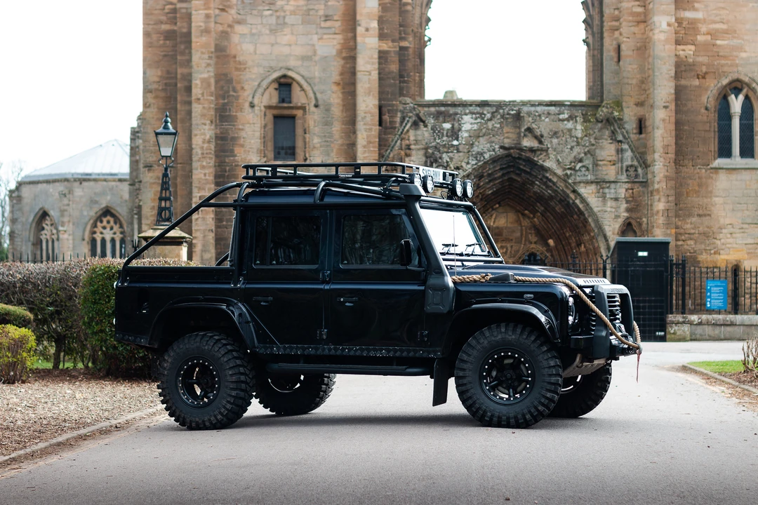 2011 Land Rover Defender 110 - Image 13 of 31