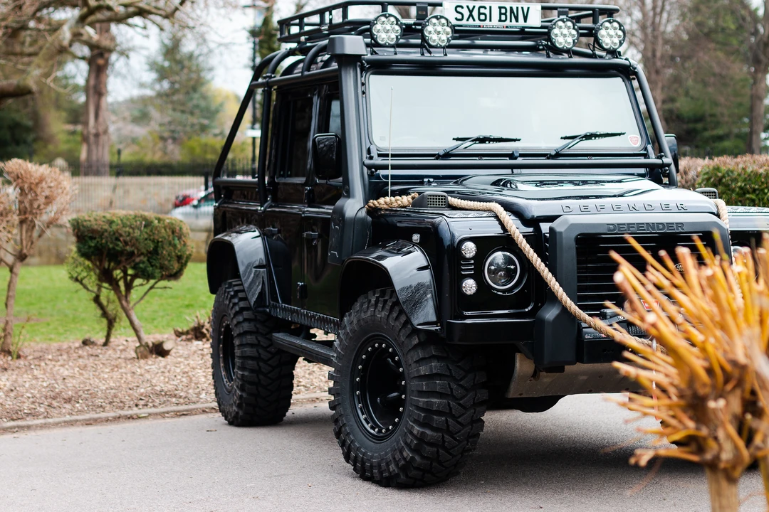 2011 Land Rover Defender 110 - Image 10 of 31