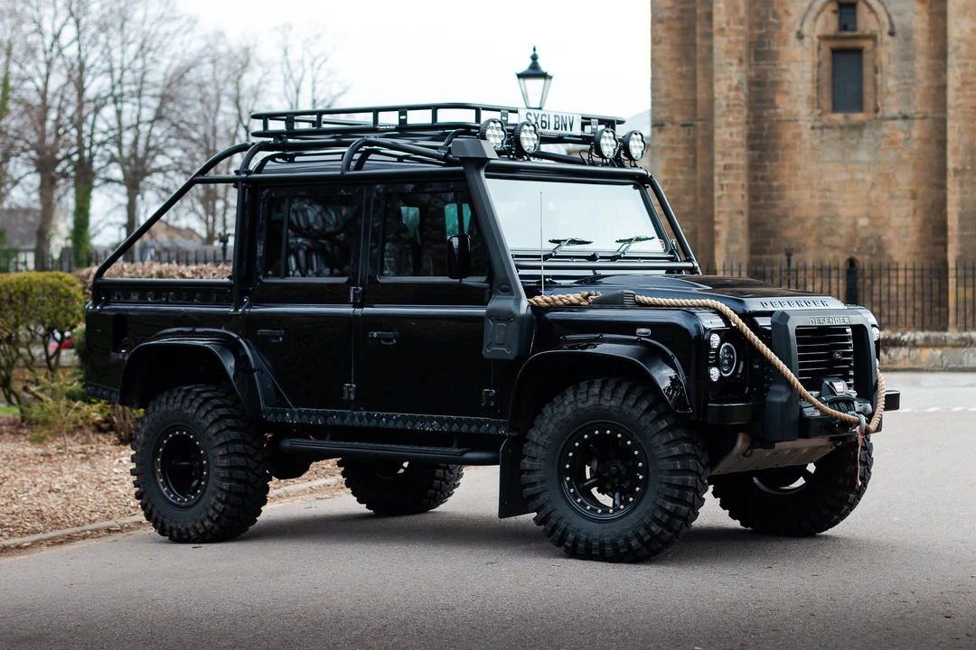 2011 Land Rover Defender 110 - Image 12 of 31