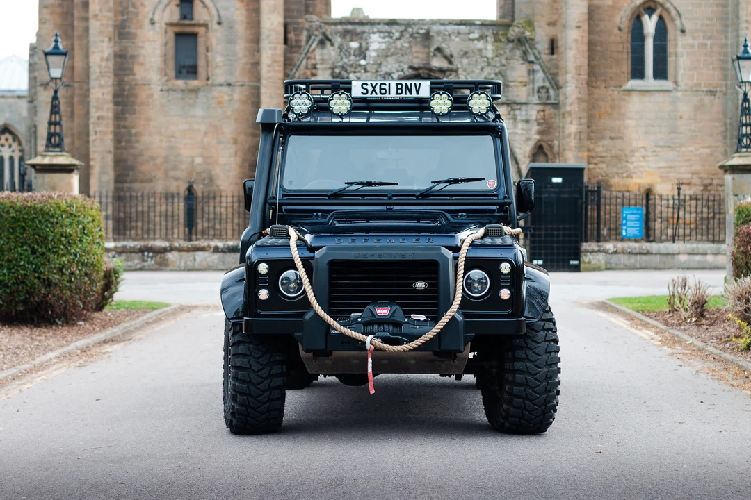 2011 Land Rover Defender 110 - Image 3 of 31
