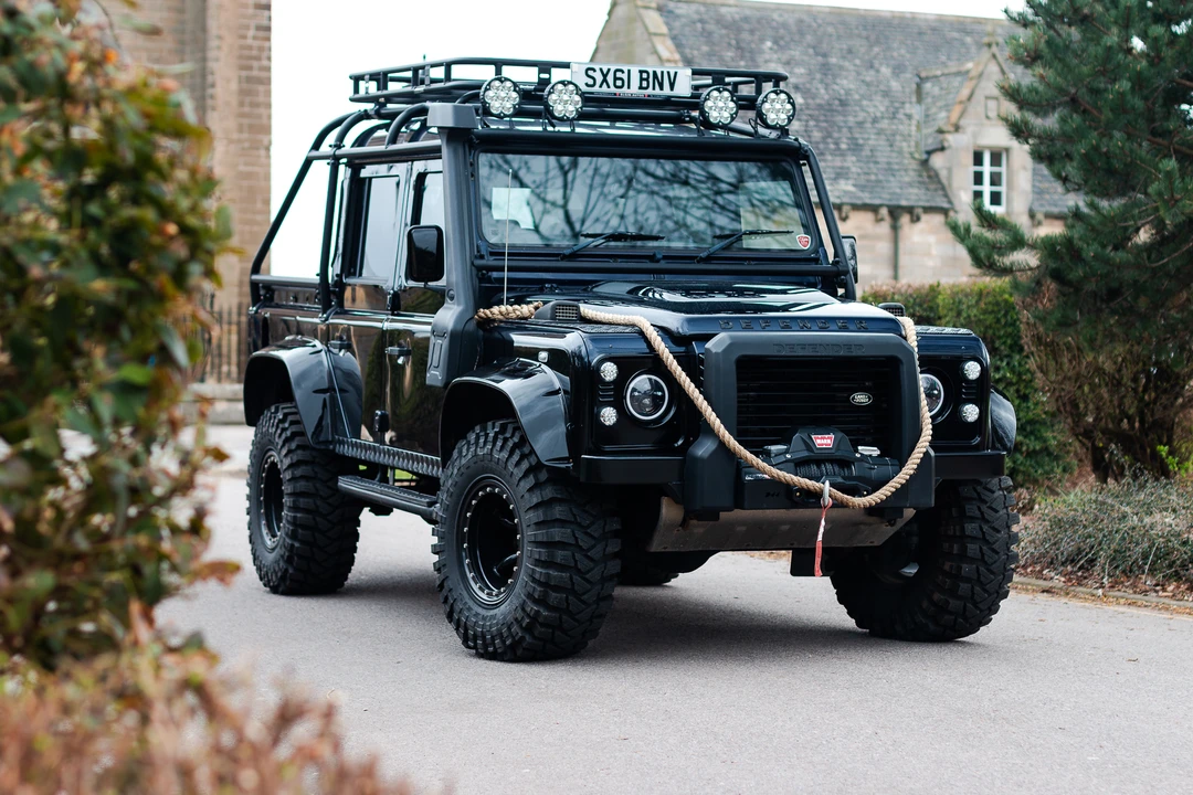 2011 Land Rover Defender 110 - Image 8 of 31