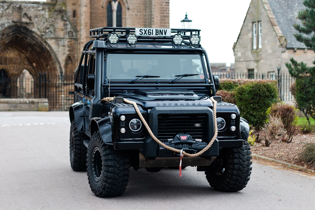 2011 Land Rover Defender 110 - Image 28 of 31
