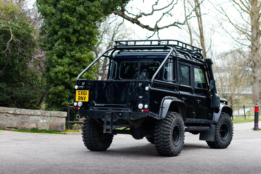 2011 Land Rover Defender 110 - Image 21 of 31