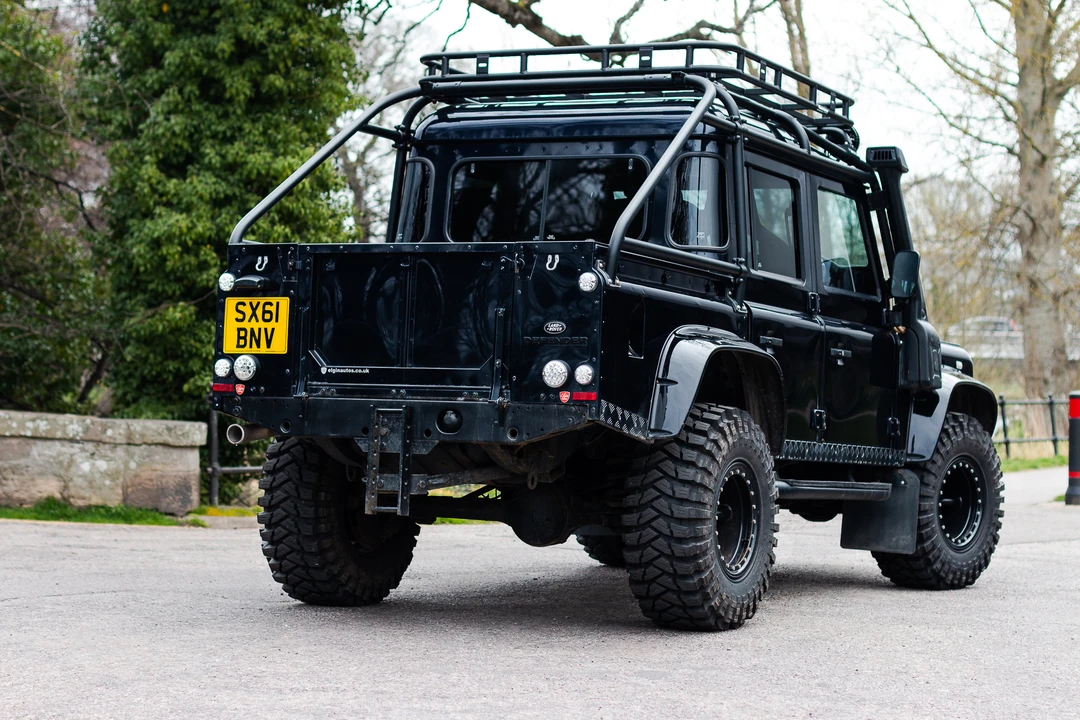 2011 Land Rover Defender 110 - Image 23 of 31