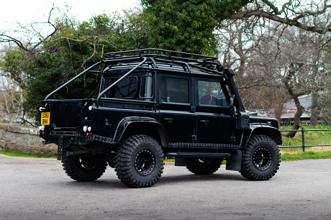 2011 Land Rover Defender 110 - Image 24 of 31