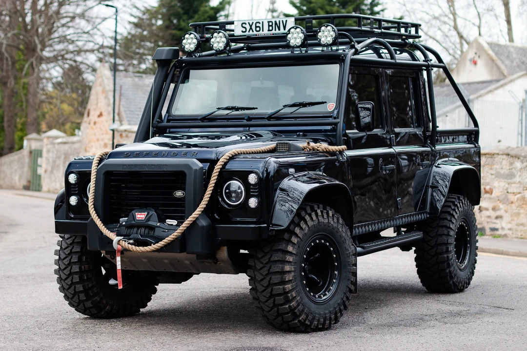 2011 Land Rover Defender 110 - Image 30 of 31