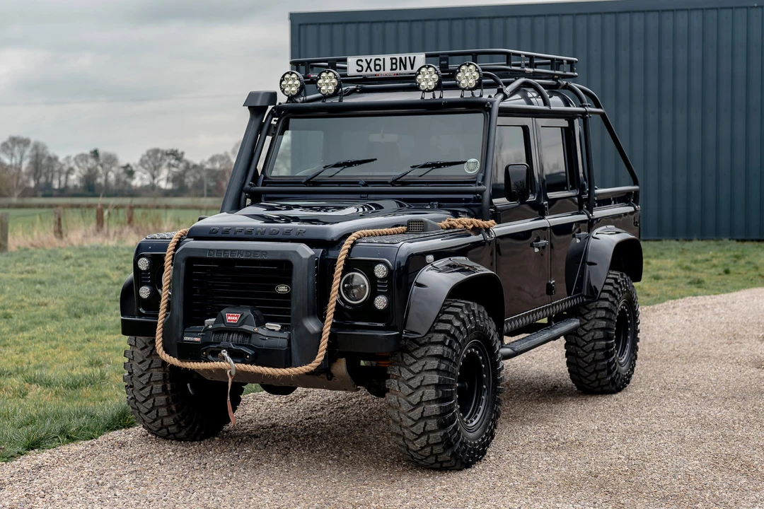 2011 Land Rover Defender 110 - Image 2 of 31