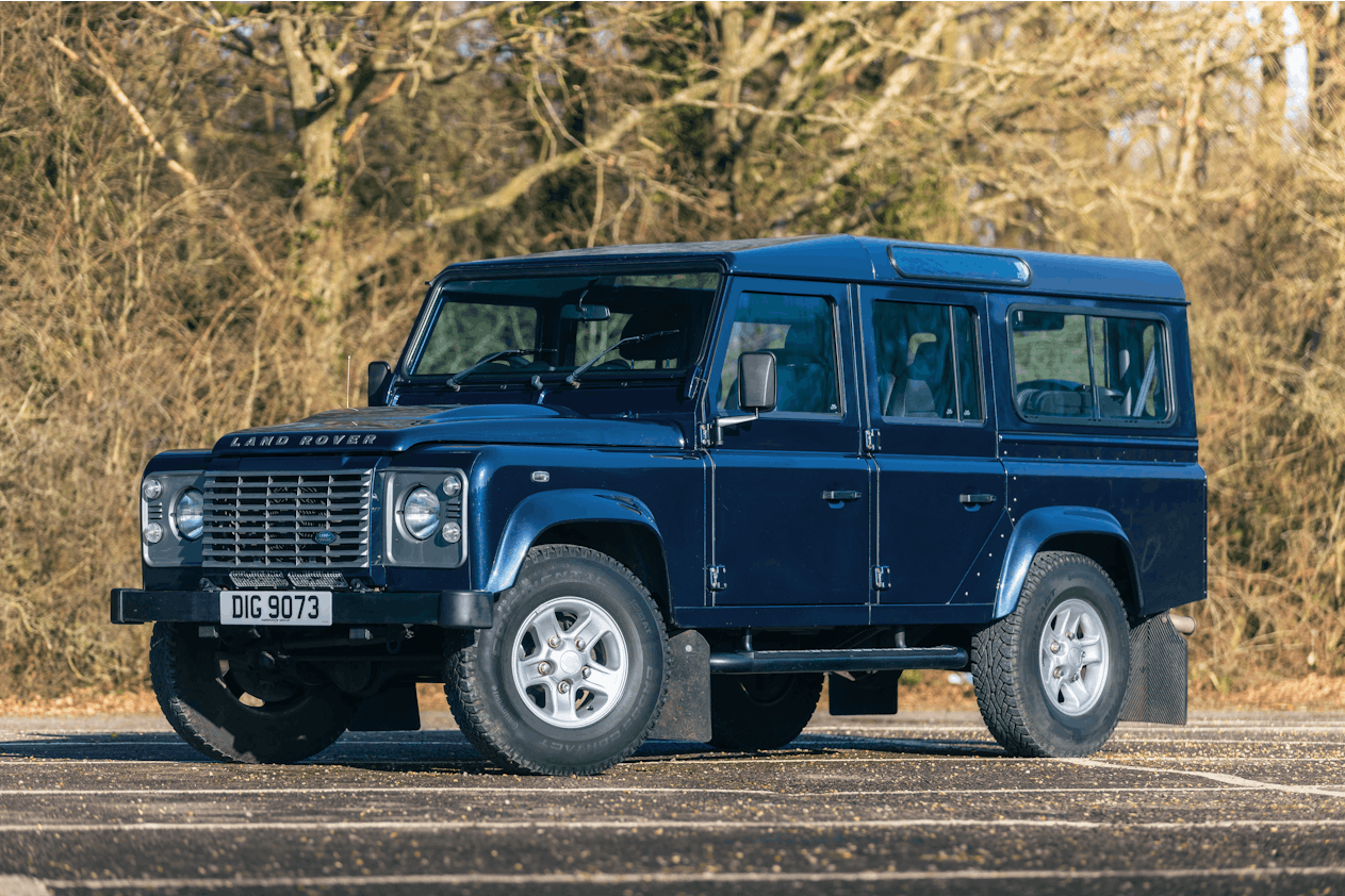 2011 LAND ROVER DEFENDER 110 XS STATION WAGON - 18,135 MILES