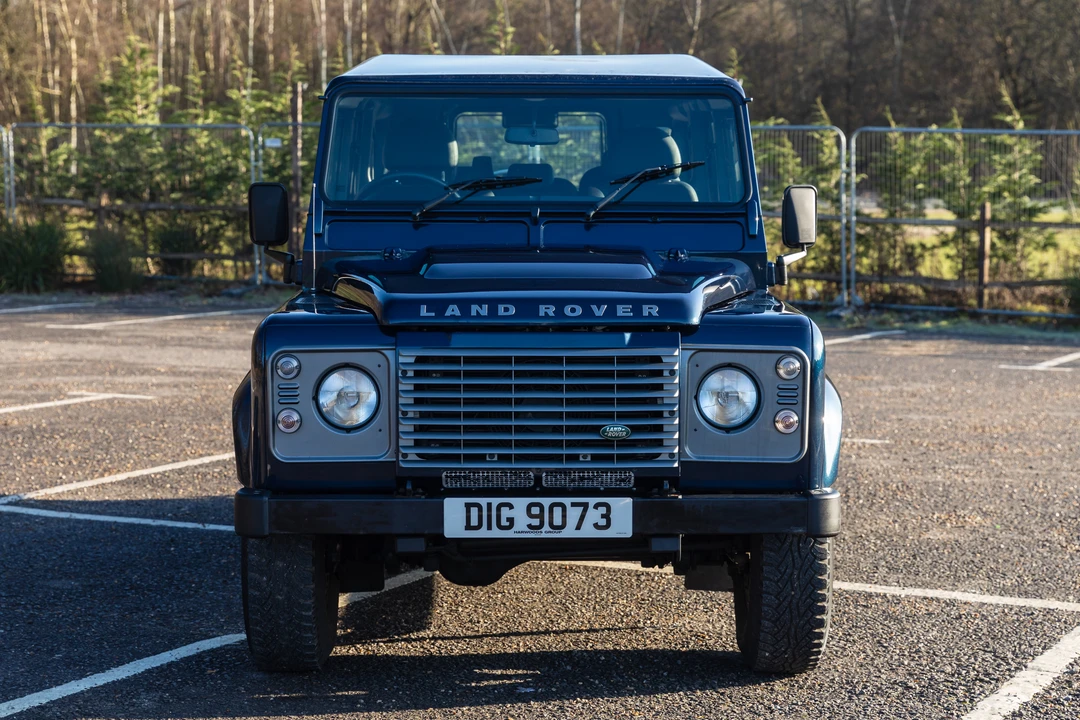2011 Land Rover Defender 110 - Image 3 of 31
