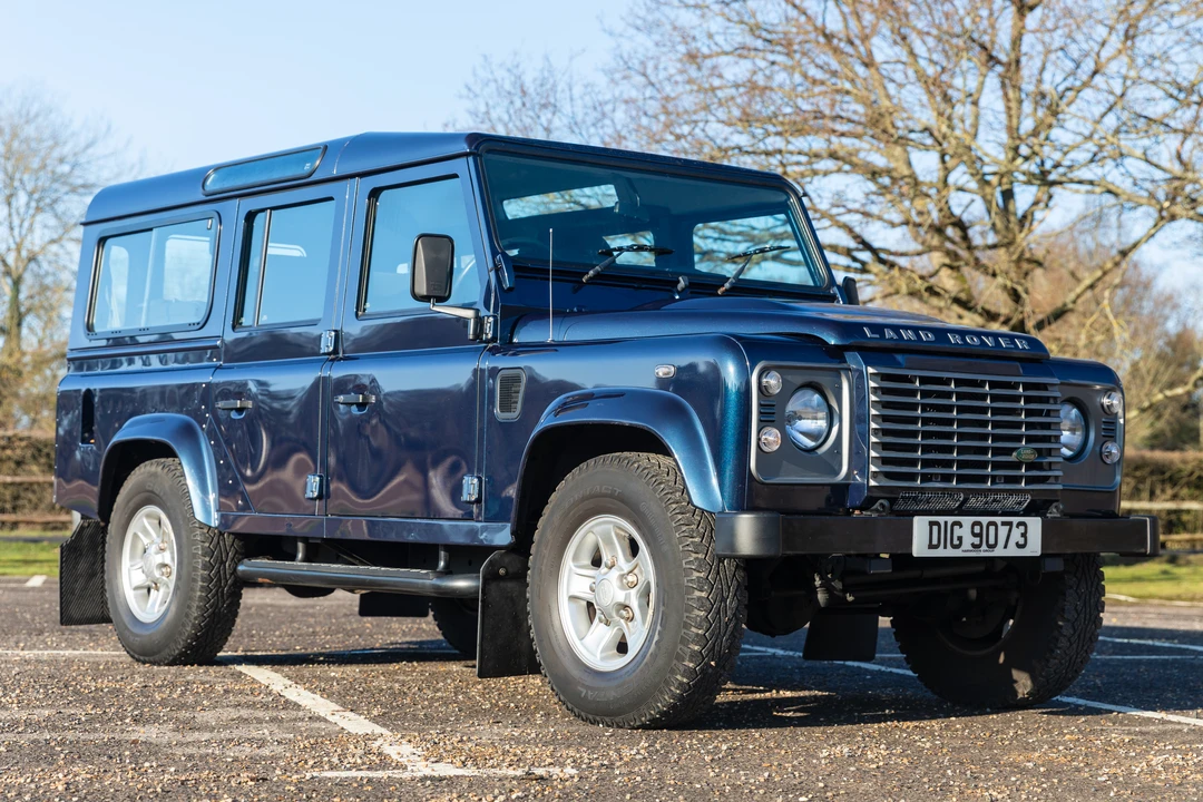 2011 Land Rover Defender 110 - Image 18 of 31