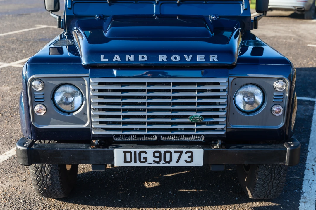2011 Land Rover Defender 110 - Image 19 of 31