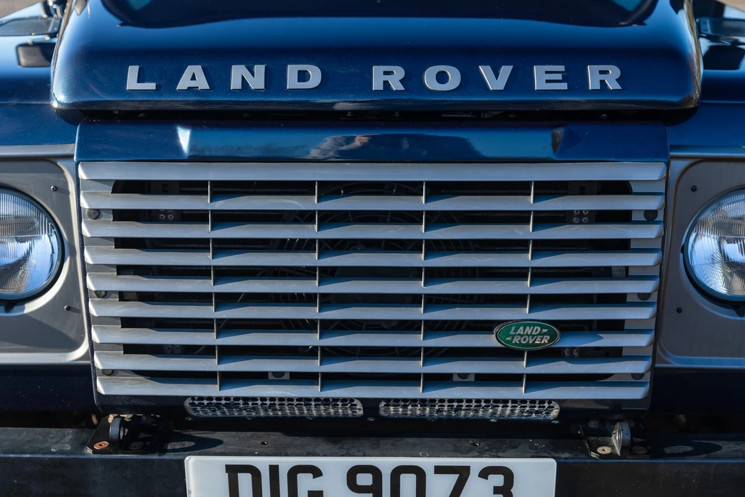 2011 Land Rover Defender 110 - Image 23 of 31