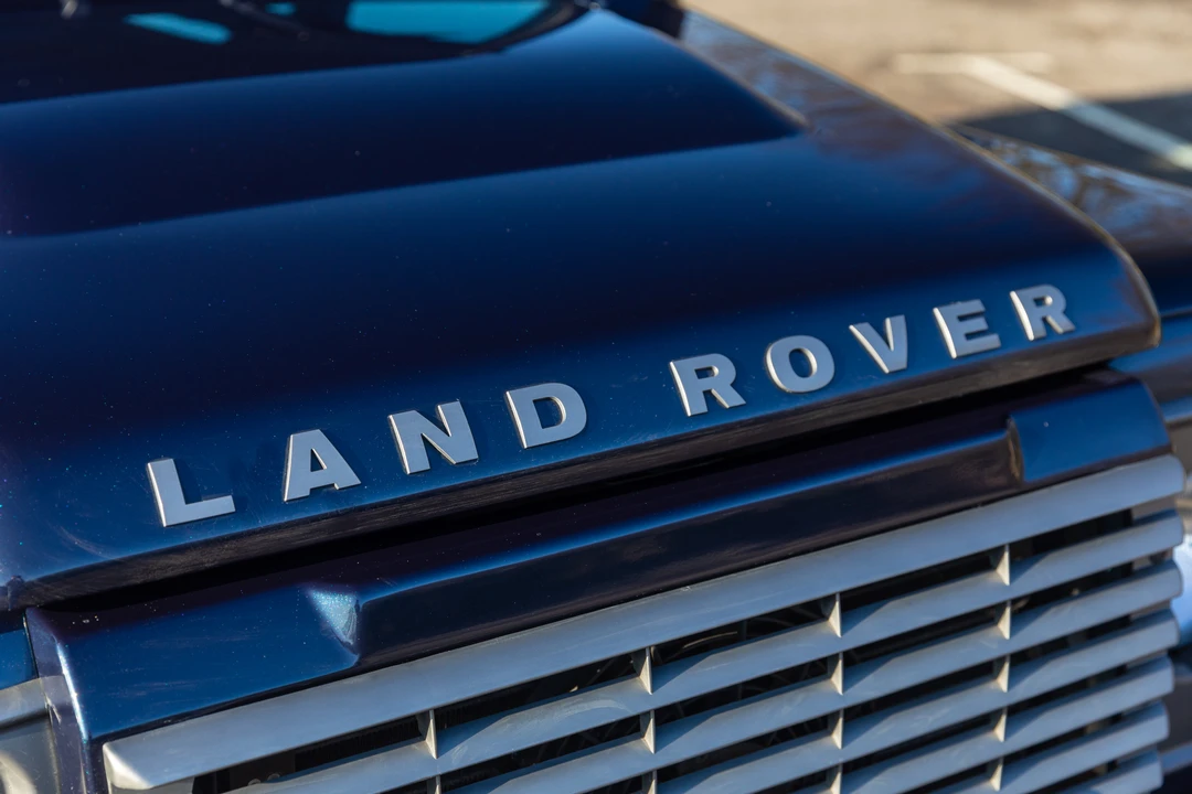 2011 Land Rover Defender 110 - Image 25 of 31