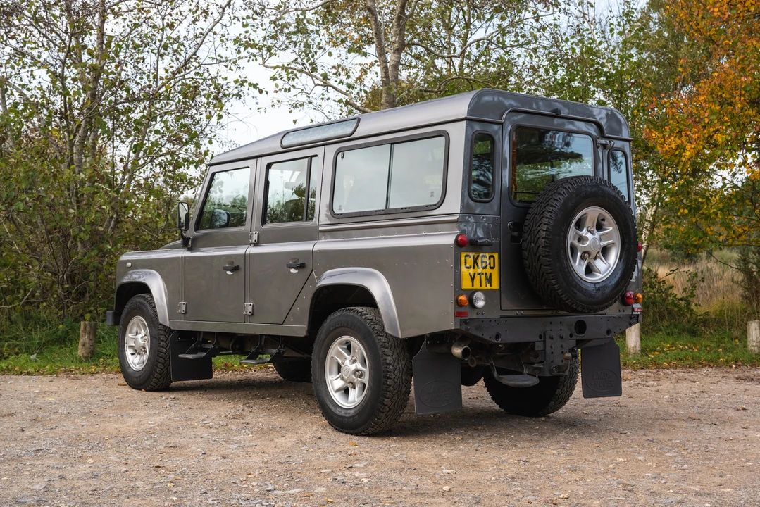 2011 Land Rover Defender 110 - Image 13 of 31
