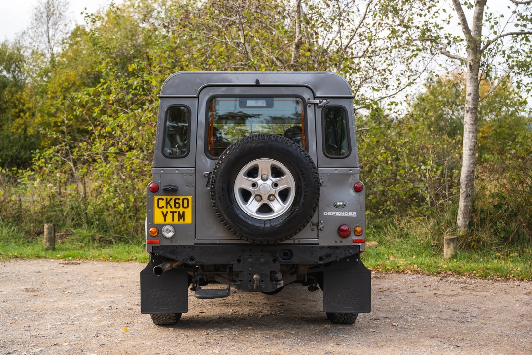 2011 Land Rover Defender 110 - Image 7 of 31